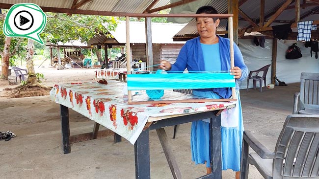 Portrait de Bernadette Aliman-he - Artisan ëwa (porte-bébé)