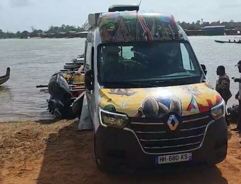 Maripasoula accueille enfin sa bibliothèque mobile !