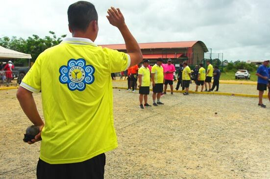 À Javouhey 90% des habitants jouent à la pétanque