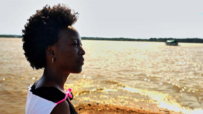 Originaire de Saint-Laurent, elle allait découvrir sa vocation aux Tréteaux du Maroni : Une façon de vivre, de voyager, de se retrouver...